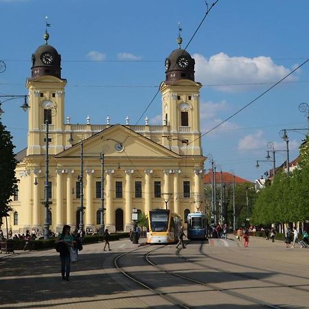 Gabica Apartman Debrecen Exterior photo